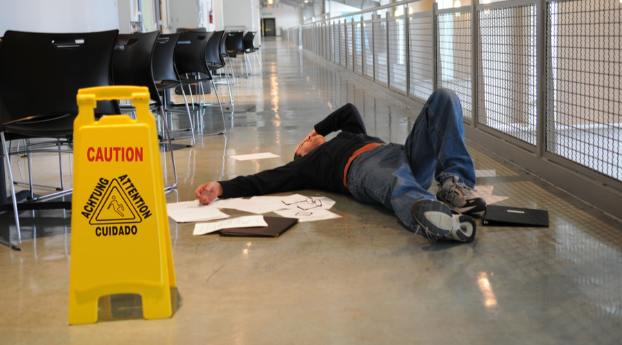 10 riesgos laborales y cómo evitarlos